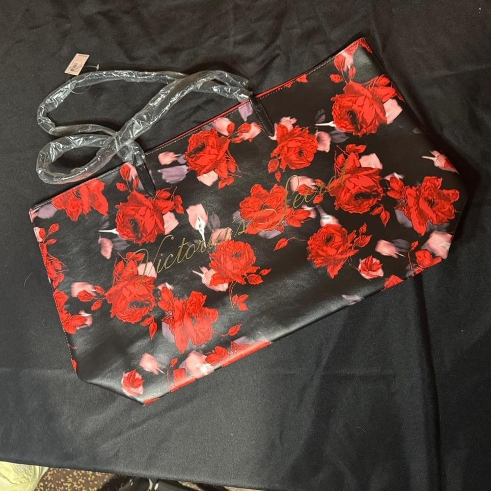 Victoria's Secret floral tote bag with long‎ strap  NWT